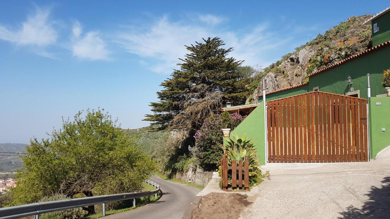 Casa Cueva Paquito Holiday home *